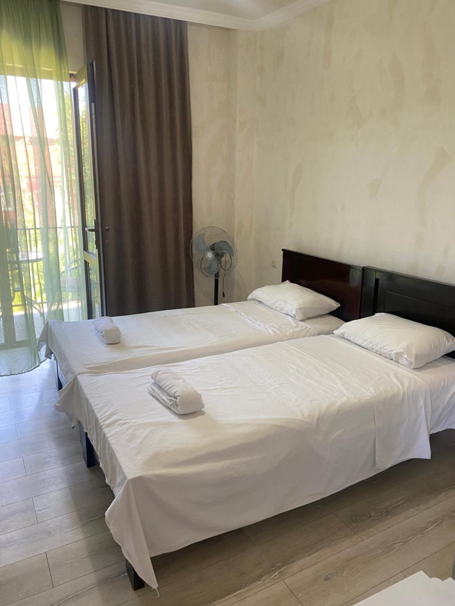 Family Hotel Our House Цихисдзири Екстериор снимка