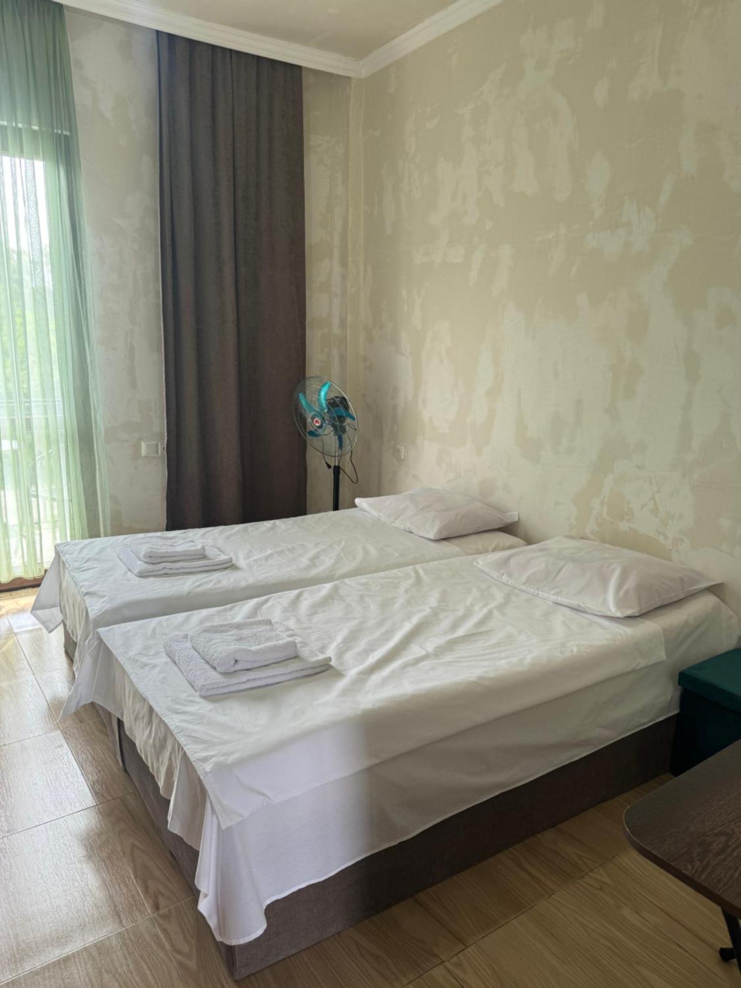 Family Hotel Our House Цихисдзири Екстериор снимка